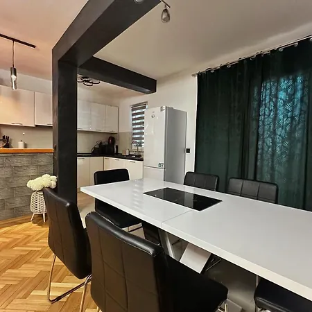 Apartman Dora *